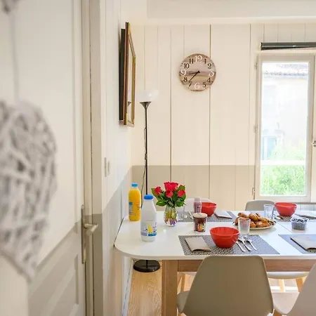 Au Coeur De St Martin : Les Grenettes Apartment