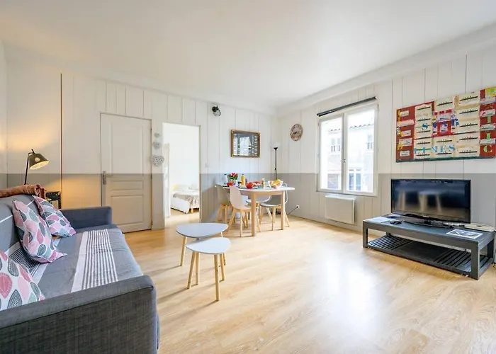 Au Coeur De St Martin : Les Grenettes Saint-Martin-de-Ré